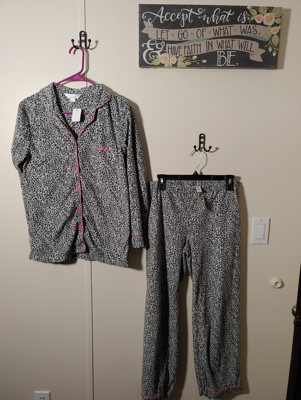 Celestial Dreams Medium Gorgeous grey/black Leopard Pajama Set